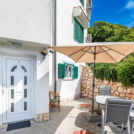 Apartments Oleander Kricin Baška Eksteriør billede