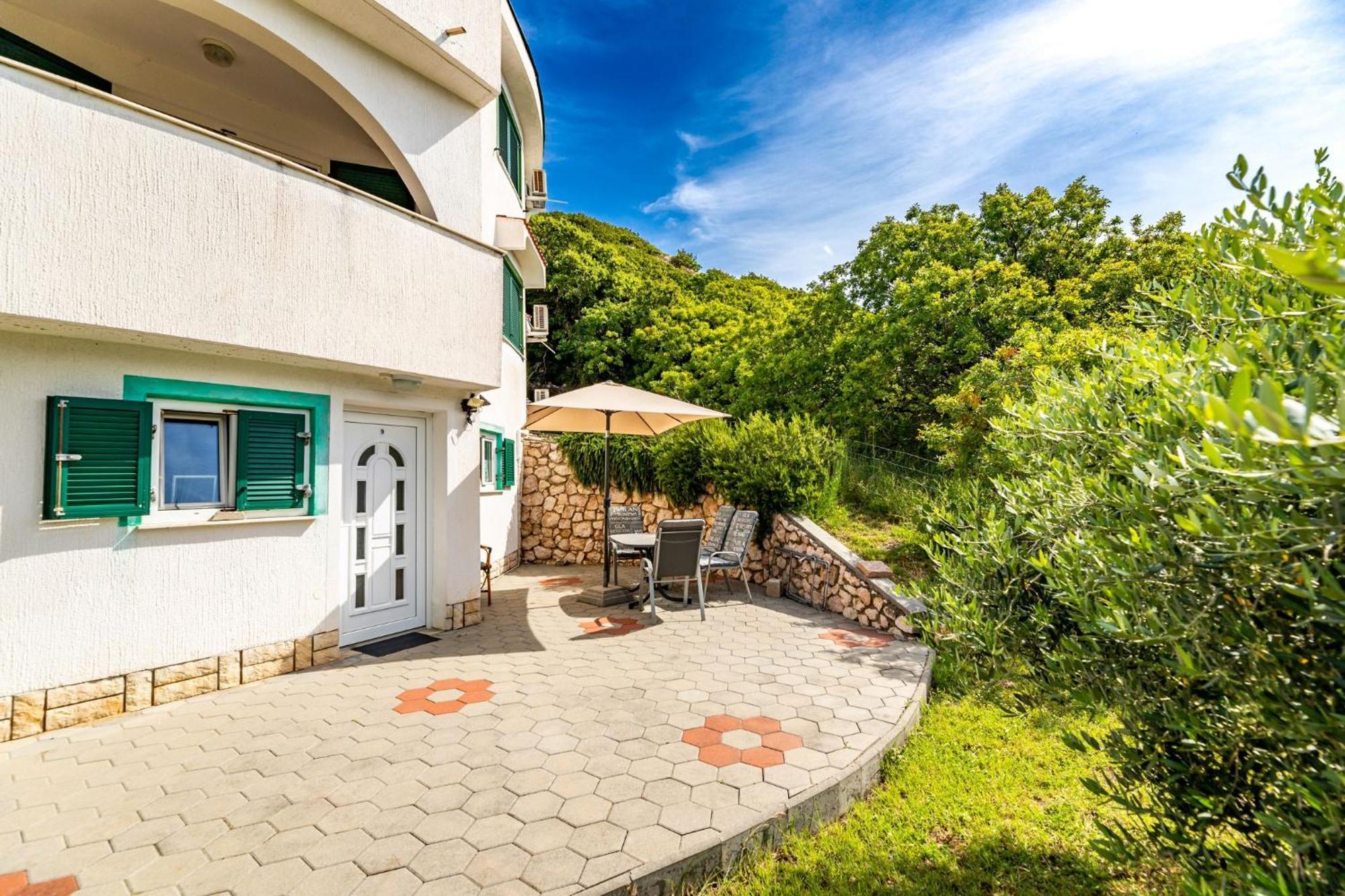 Apartments Oleander Kricin Baška Eksteriør billede