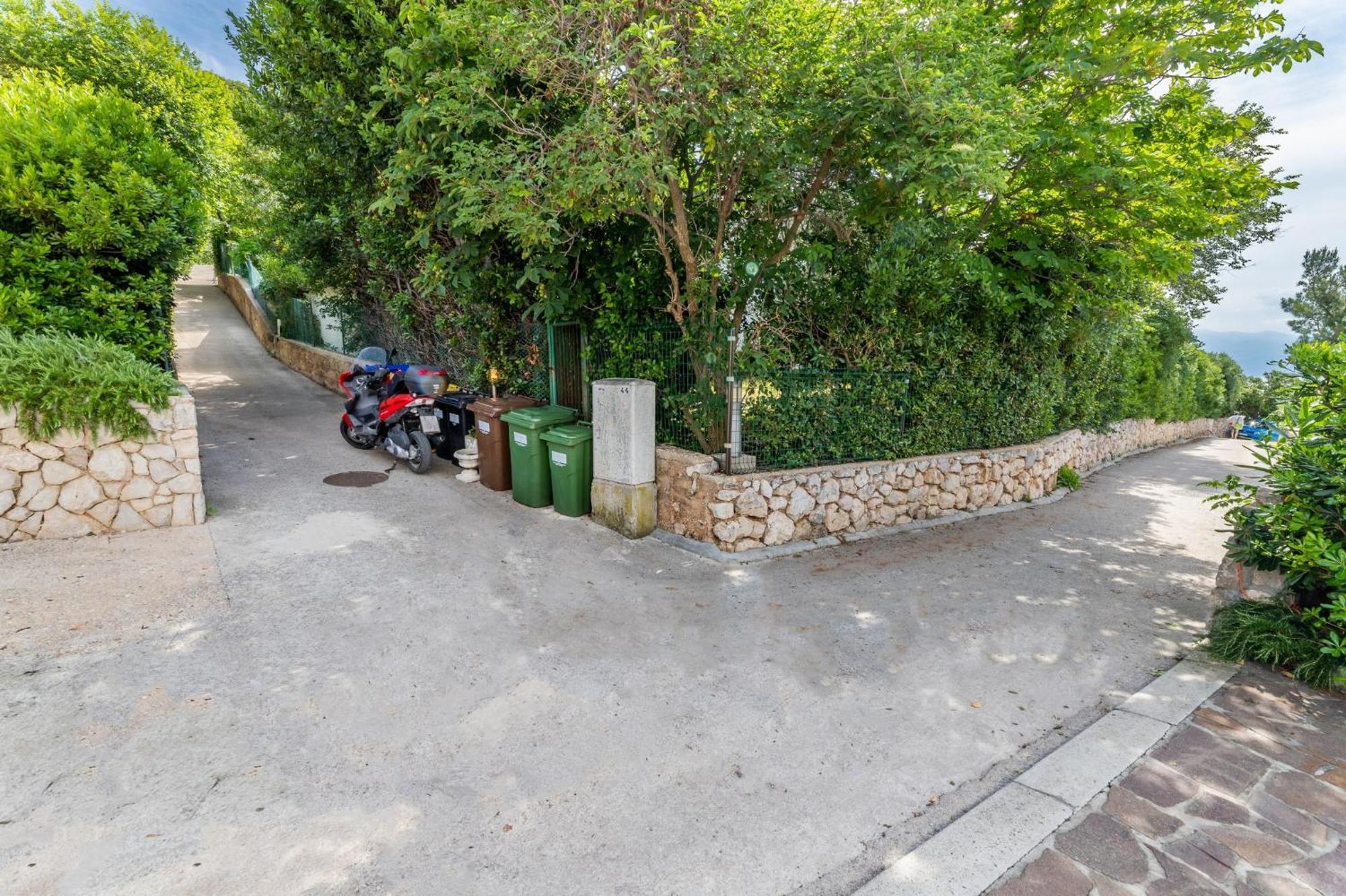 Apartments Oleander Kricin Baška Eksteriør billede