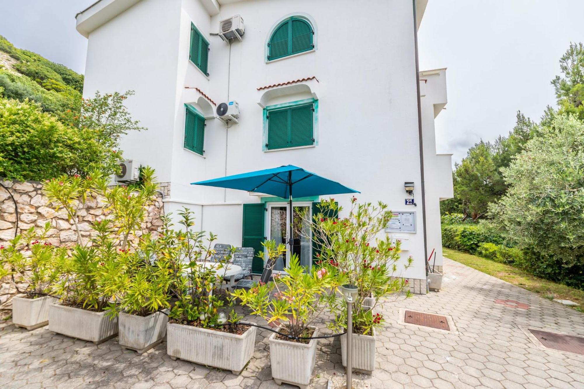 Apartments Oleander Kricin Baška Eksteriør billede